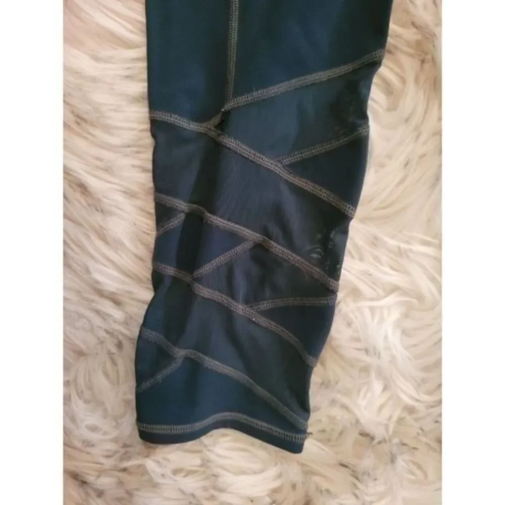 Athleta mantra cropped
